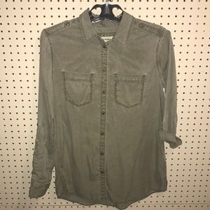 Long sleeve button down top
